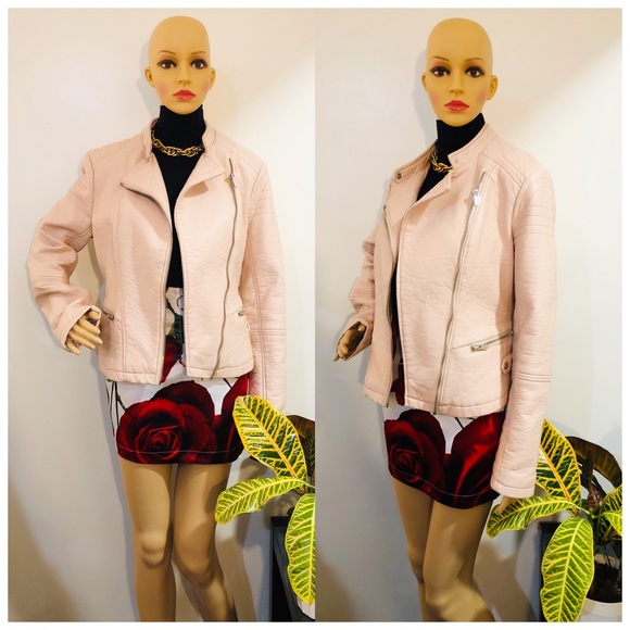 ๐ณ๐ฐ๐ฎ๐ฏ๐ป ๐ท๐ฐ๐ต๐ฒ ๐ณ๐ฌ๐จ๐ป๐ฏ๐ฌ๐น ๐ฑ๐จ๐ช๐ฒ๐ฌ๐ป - Picture 1 of 12